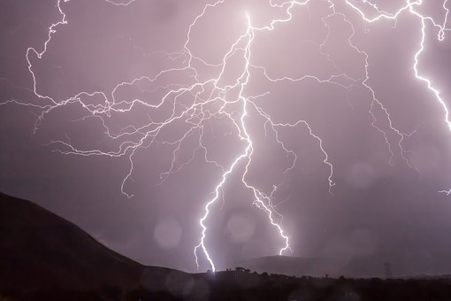 What happens when lightning strikes the house? | A-Z Claims Adjusters